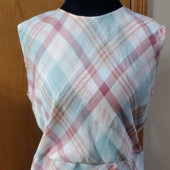 Lauren Ralph Lauren crepe light pastel plaid sleeveless dress - Picture 2 of 7
